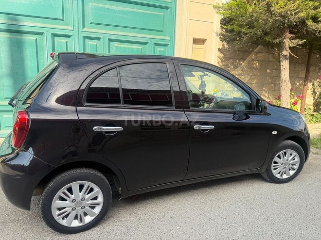 Nissan March-7