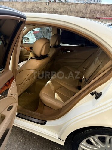 Mercedes E 280-9