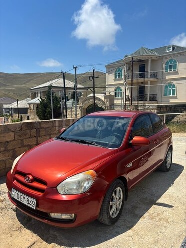 Hyundai Accent-2