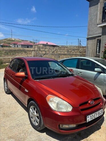 Hyundai Accent-5