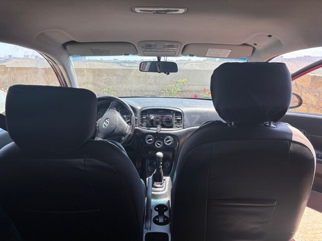 Hyundai Accent-7