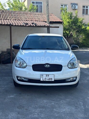 Hyundai Accent-1