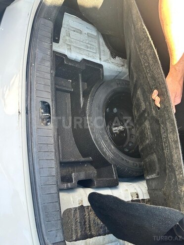 Hyundai Accent-8