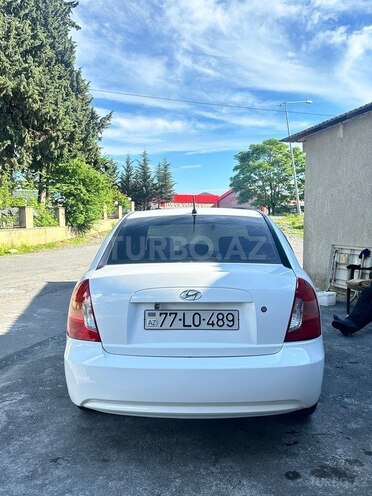 Hyundai Accent-5