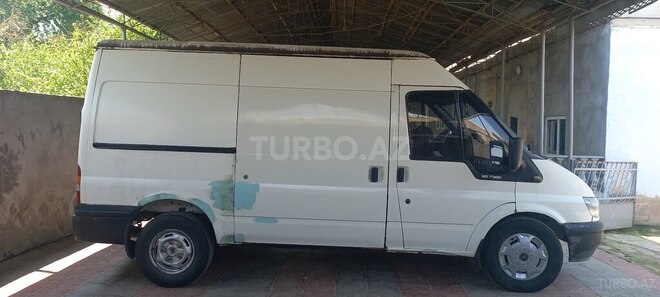 Ford Transit-5