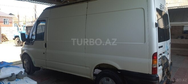 Ford Transit-6