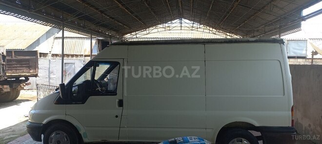 Ford Transit-7