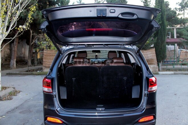 Kia Sorento-9
