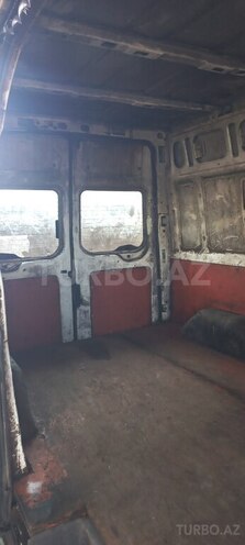 Ford Transit-11