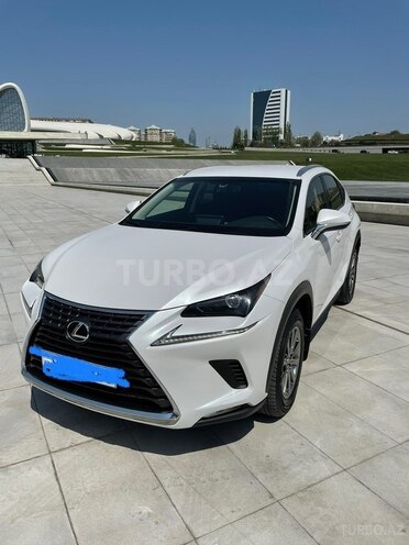 Lexus NX 300-1
