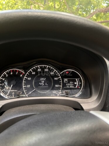 Nissan Note-8