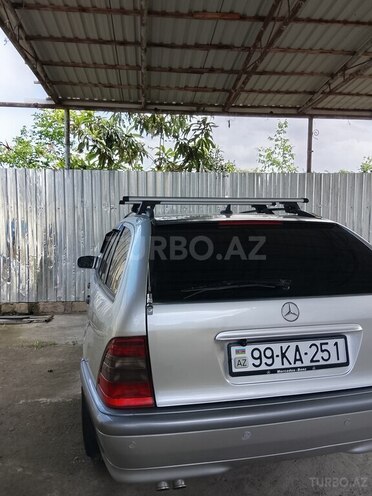 Mercedes C 200-4