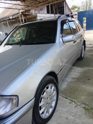Mercedes C 200-3