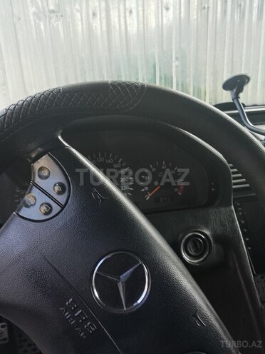 Mercedes C 200-7