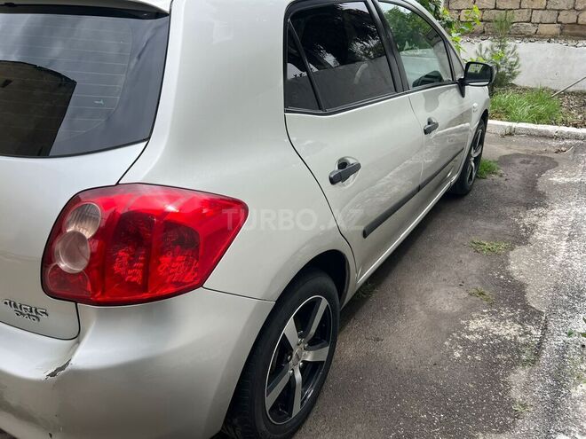 Toyota Auris-3