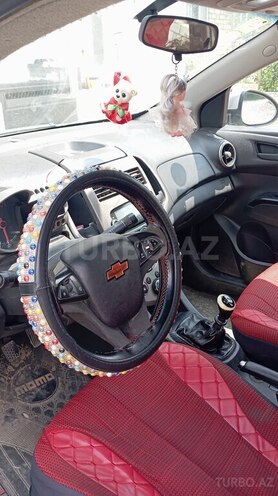 Chevrolet Aveo-5