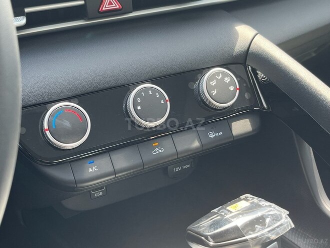 Hyundai Elantra-9
