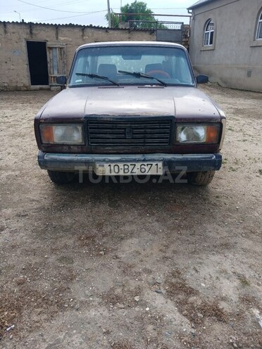 LADA (VAZ) 2107-1