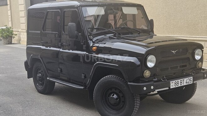 UAZ Hunter-4