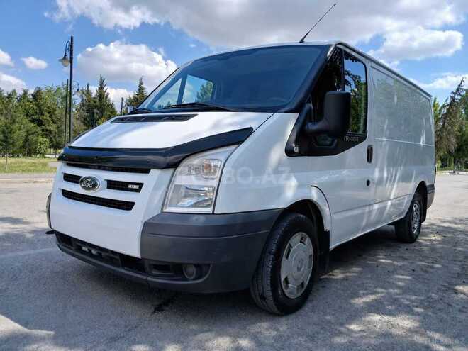 Ford Transit-4