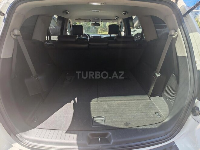 Hyundai Santa Fe-10