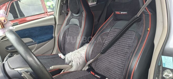 Honda Insight-3