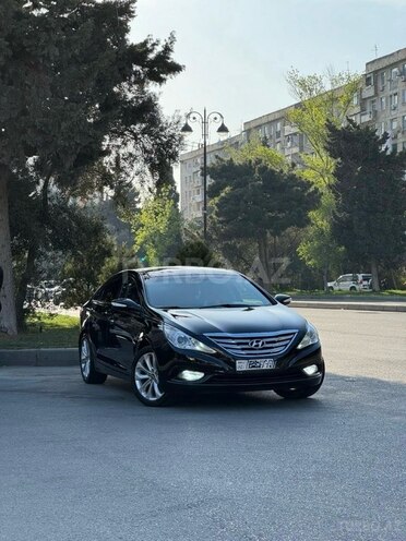 Hyundai Sonata-1