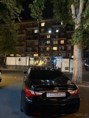 Hyundai Sonata-14