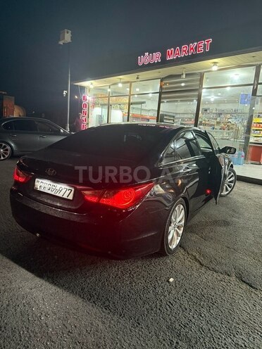 Hyundai Sonata-6