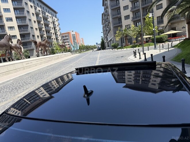 Mercedes E 300-11