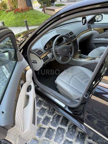 Mercedes E 300-18
