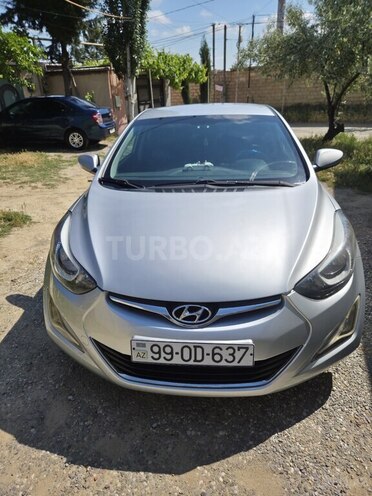 Hyundai Elantra-1