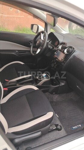 Nissan Note-8