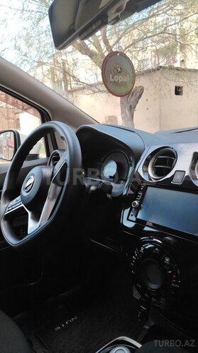Nissan Note-7