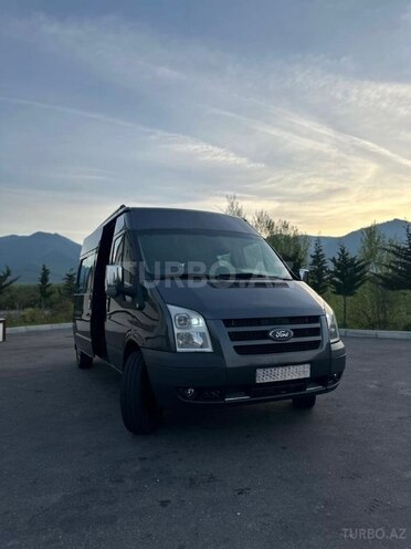 Ford Transit-2