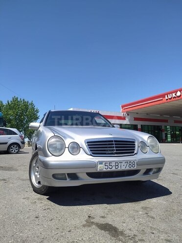 Mercedes E 220-3