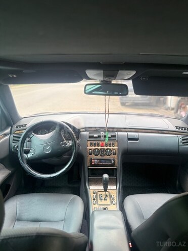 Mercedes E 220-7