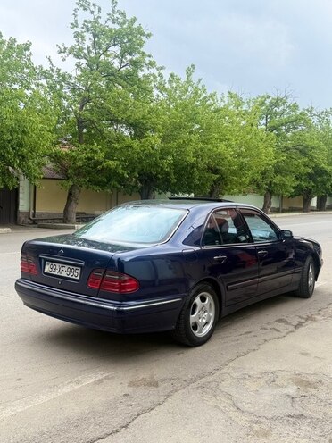 Mercedes E 220-5