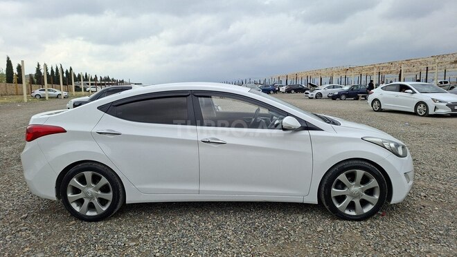 Hyundai Avante-4