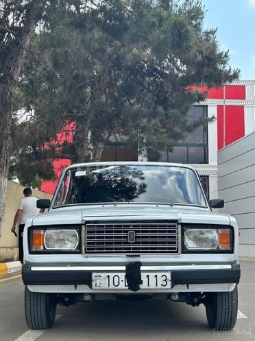 LADA (VAZ) 2107-1