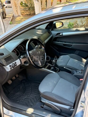 Opel Astra-11
