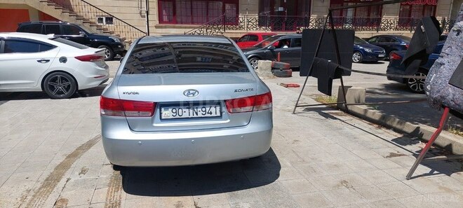 Hyundai Sonata-4