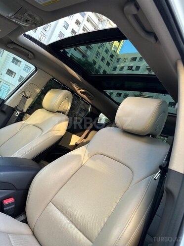 Hyundai Santa Fe-12