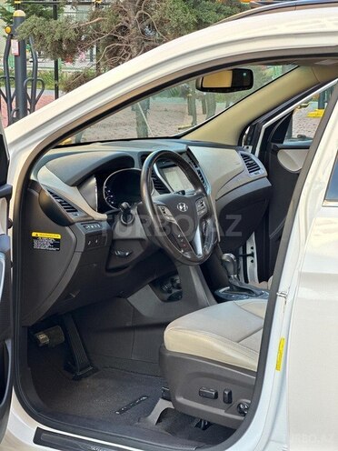 Hyundai Santa Fe-17