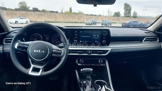Kia K5-3