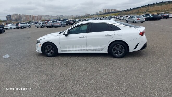 Kia K5-4