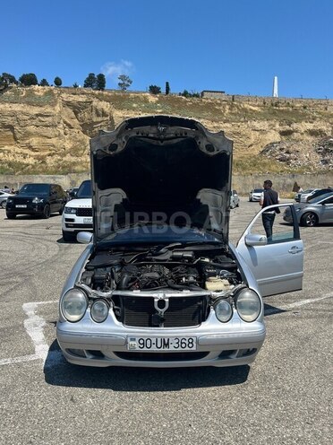 Mercedes E 220-6