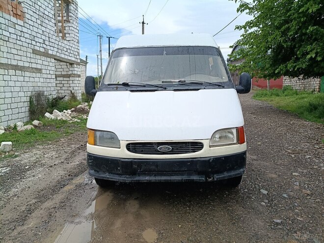 Ford Transit-1