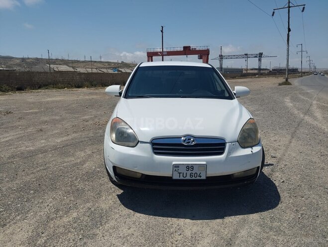 Hyundai Accent-1