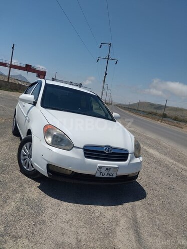 Hyundai Accent-5